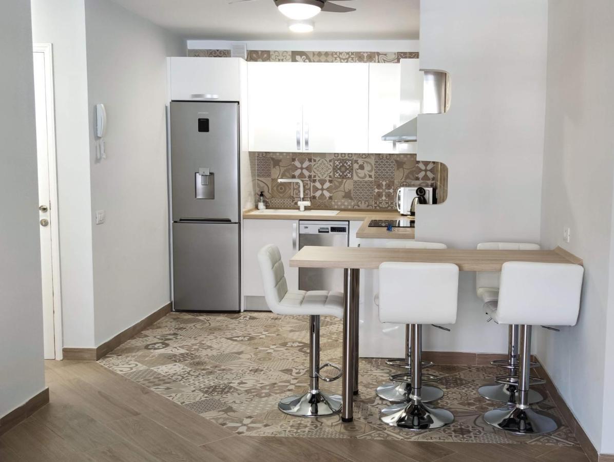 Apartment Playa De Americas 600mt From The Internet Free
