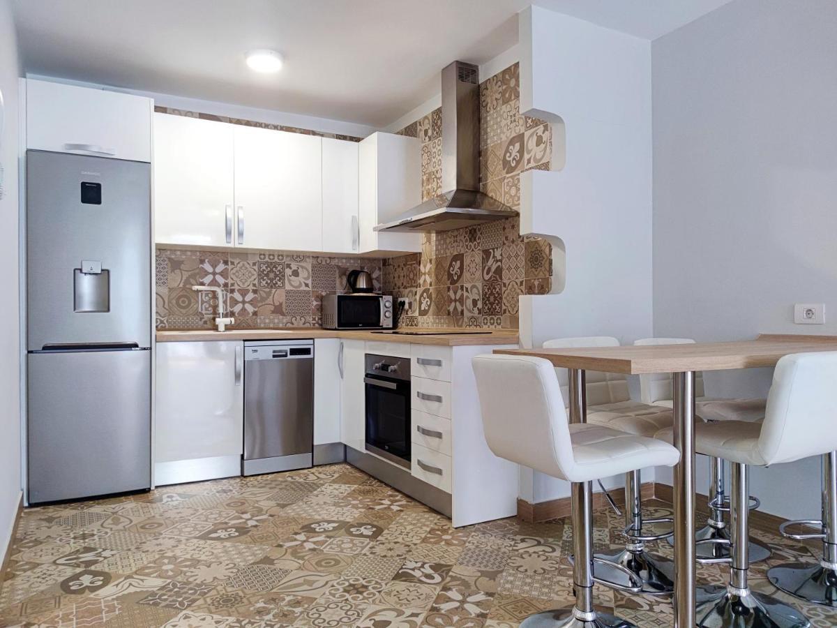 Apartment Playa De Americas 600mt From The Internet Free